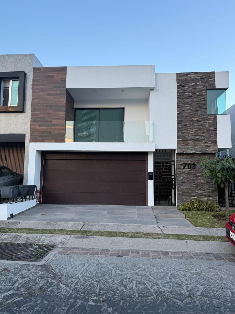CASA EN VENTA EN FRACC LA RIOJA (4)T — foto 2