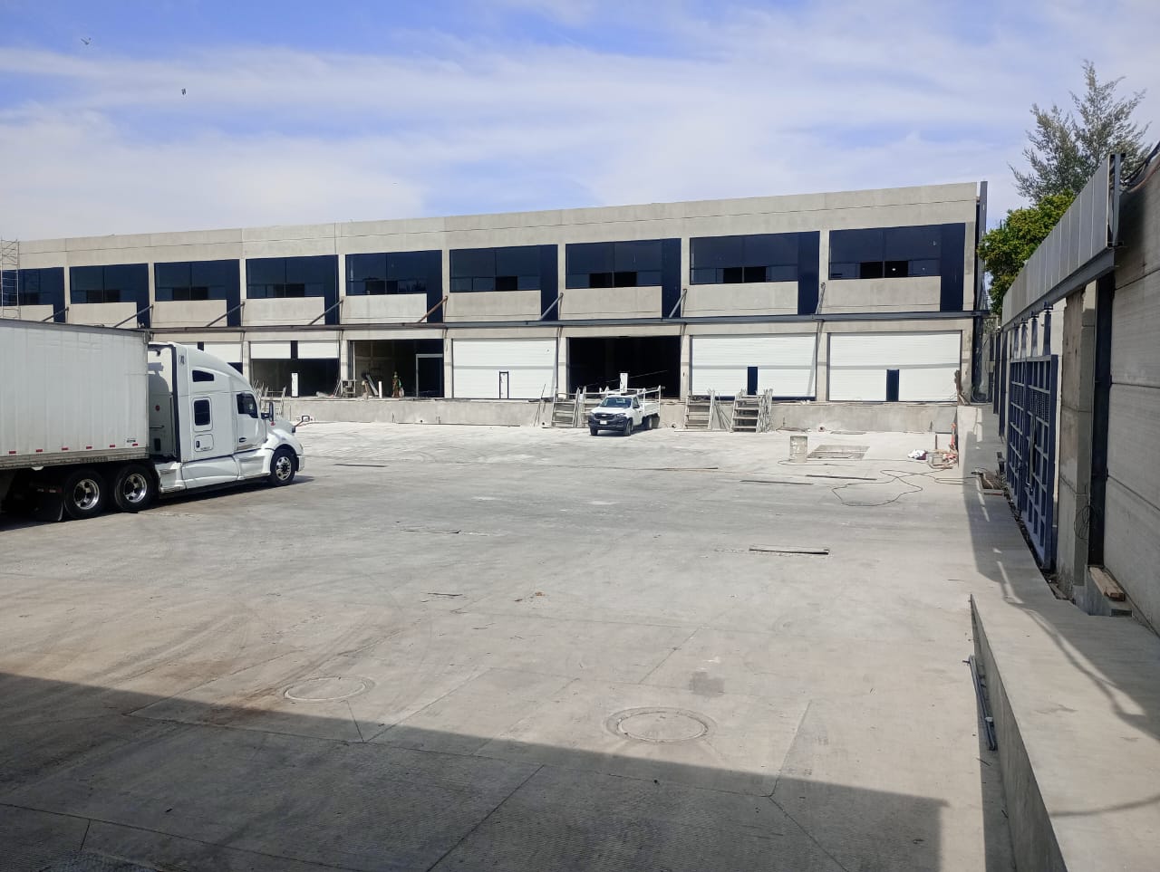BODEGAS EN RENTA EN LOMAS DE ZAPOPAN — foto 3