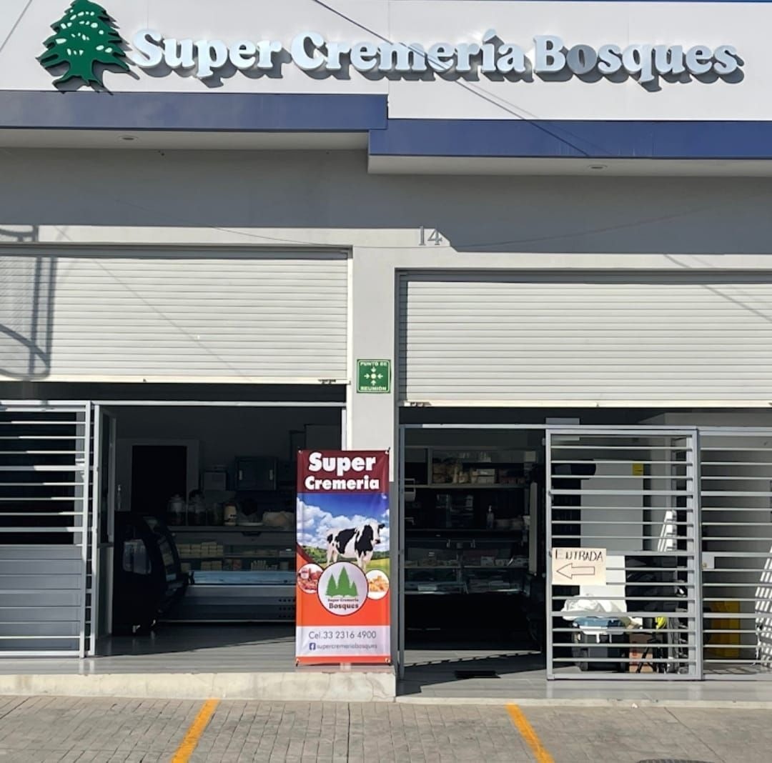 LOCALES EN VENTA EN BOSQUES DEL CENTINELA (4)RO — foto 2
