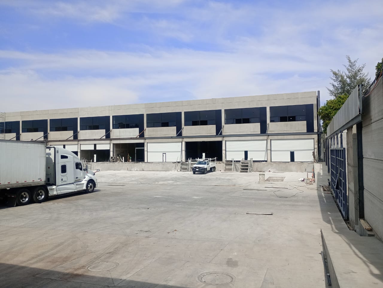 BODEGA EN VENTA  LOMAS DE ZAPOPAN (A)