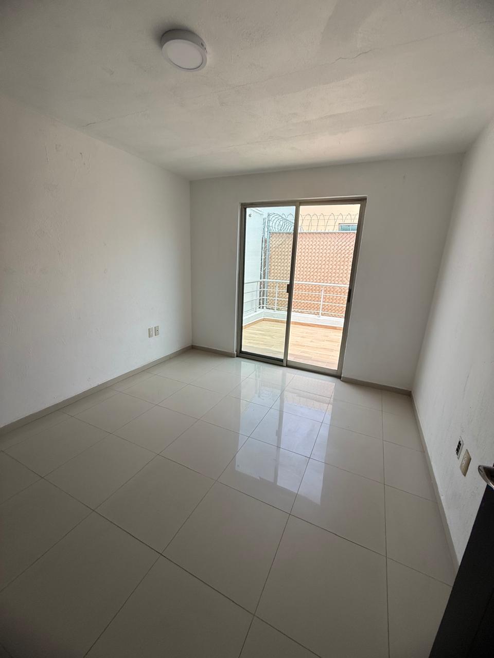 CASA EN VENTA EN LOS ALMENDROS (4)R — foto 3